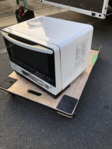 HITACHI(日立)過熱水蒸気オーブンレンジ MRO-RS8 2015年製