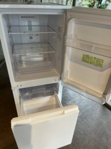 SHARP(シャープ)152L 2ドア冷蔵庫 SJ-D15G-W 2021年製