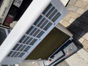 TOSHIBA(東芝)2.2kW ルームエアコン RAS-F221PBK 2020年製