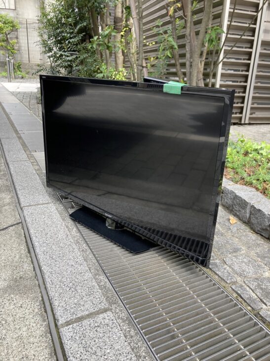 SHARP（シャープ）32型液晶テレビ 2T-C32AE1 2018年製