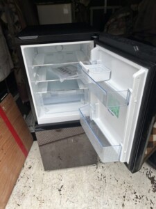 Hisense(ハイセンス)135L 2ドア冷蔵庫 HR-G13C-BR 2023年製