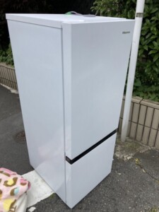 Hisense(ハイセンス)162L 2ドア冷蔵庫 HR-D15F 2022年製