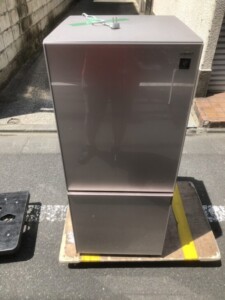 SHARP(シャープ)137L 2ドア冷蔵庫 SJ-GD14D-C 2017年製