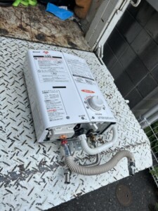 Rinnai(リンナイ)小型湯沸かし器 RUS-V561 2021年製