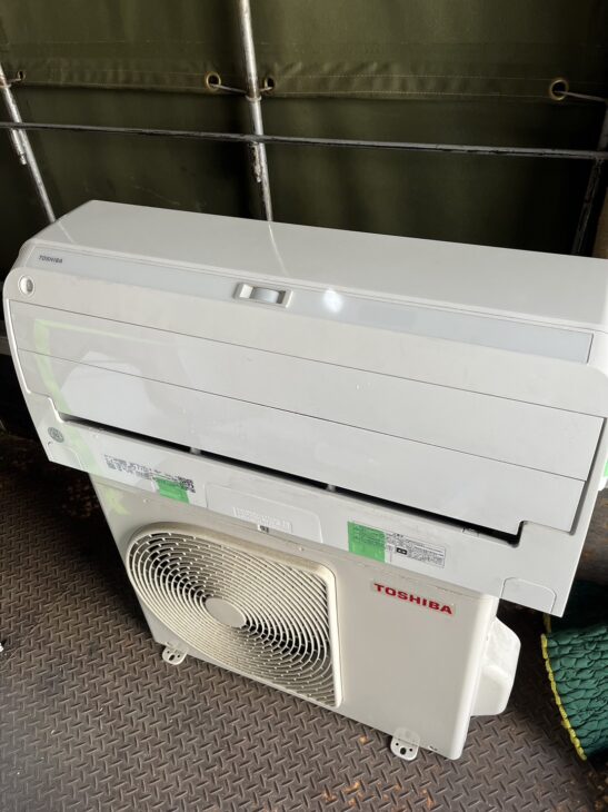 TOSHIBA（東芝）2.2kW ルームエアコン RAS-H221AR 2021年製