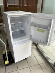 SHARP(シャープ)152L 2ドア冷蔵庫 SJ-D15H-W 2021年製