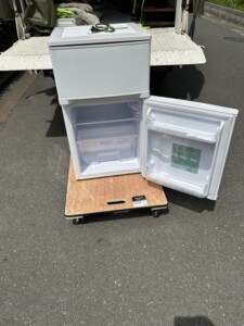 ELSONIC(エルソニック)83L 2ドア冷蔵庫 EJ-R832W 2021年製