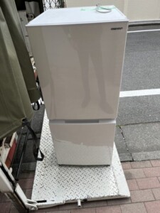 SHARP(シャープ)152L 2ドア冷蔵庫 SJ-D15G-W 2021年製