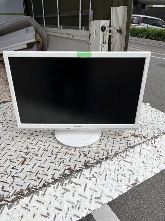 SHARP（シャープ）22型液晶テレビ 2T-C2ADW 2019年製