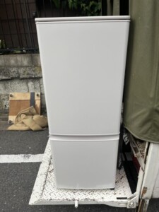 MITSUBISHI(三菱)146L 2ドア冷蔵庫 MR-P15F-W 2020年製
