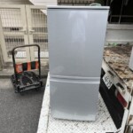 SHARP（シャープ）137L 2ドア冷蔵庫 SJ-D14C-S 2017年製