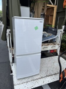 SHARP(シャープ)137L 2ドア冷蔵庫 SJ-D14F-W 2020年製