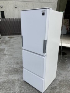 SHARP(シャープ)350L 3ドア冷蔵庫 SJ-GW35H-W 2022年製