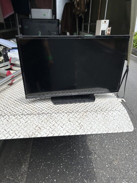 SHARP（シャープ）32型液晶テレビ LC-32S5 2018年製