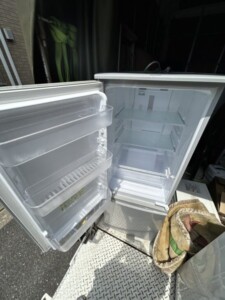 SHARP(シャープ)167L 2ドア冷蔵庫 SJ-D17C-S 2017年製