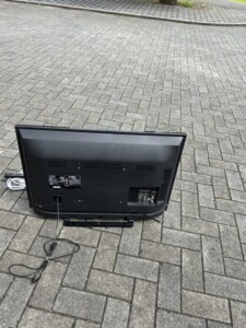 TOSHIBA(東芝)32型液晶テレビ 32S21 2018年製