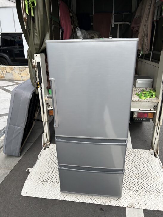 AQUA（アクア）272L 3ドア冷蔵庫 AQR-271F(S)-1 2017年製