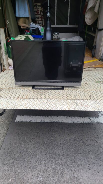 TOSHIBA（東芝）32型液晶テレビ 32V30 2017年製