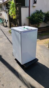 IRIS OHYAMA(アイリスオーヤマ)60L 1ドア冷凍庫 IUSD-6B-W 2022年製