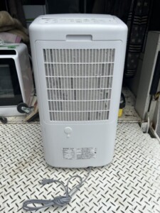SHARP(シャープ)除湿機 CV-L120-W 2021年製