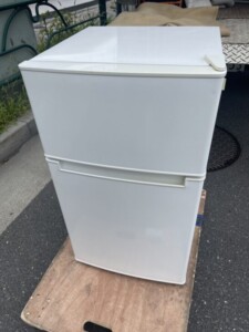 amadana(アマダナ)85L 2ドア冷蔵庫 AT-RF85B 2020年製