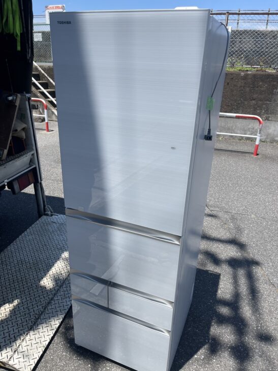 大容量5ドア冷蔵庫（東芝 GR-T470GZL（UW）2021年製）江戸川区【査定