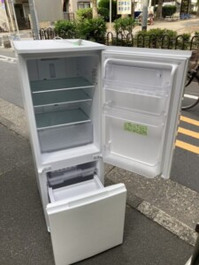 SHARP(シャープ)179L 2ドア冷蔵庫 SJ-D18G-W 2021年製