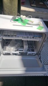 Panasonic(パナソニック)食器洗い乾燥機 NP-TA4-W 2021年製