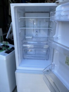 SHARP(シャープ)271L 2ドア冷蔵庫 SJ-PD27C-W 2017年製