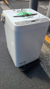 SHARP(シャープ)4.5kg 全自動洗濯機 ES-GE4B-E 2018年製