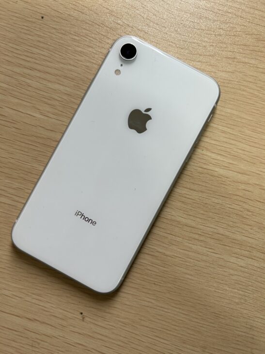 Apple（アップル）iPhoneX A1902 (MQAY2J/A) ホワイト 64GB