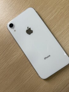 Apple(アップル)iPhoneX A1902 (MQAY2J/A) ホワイト 64GB