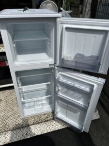 Abitelax(アビテラックス)139L 2ドア冷蔵庫 AR-131 2022年製