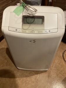 DAIKIN(ダイキン)空気清浄機 ACZ70U-W 2018年製