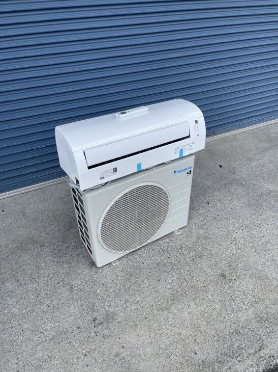 DAIKIN(ダイキン)2.5kw ルームエアコン F25YTES-W 2021年製