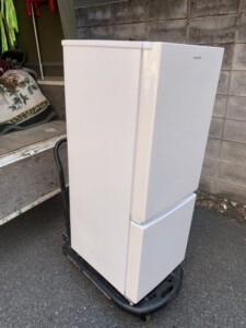 アイリスオーヤマ(IRIS OHYAMA) 2ドア冷蔵庫 AF156-WE 2019年製