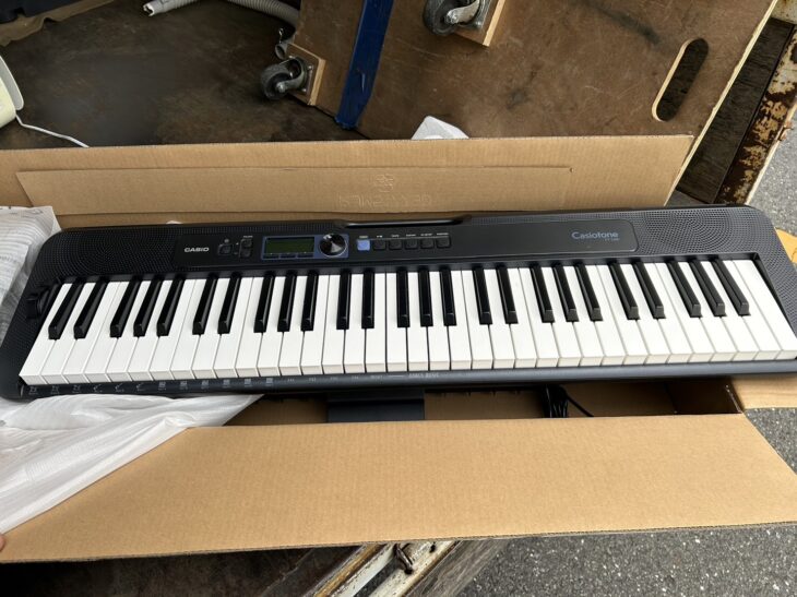 CASIO（カシオ）キーボード 電子ピアノ CT-S300 2021年製