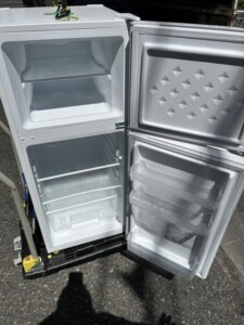 maxzen(マクスゼン)118L 2ドア冷蔵庫 JR118ML01WH 2020年製