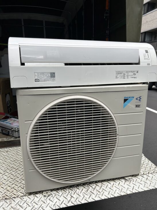 DAIKIN（ダイキン）2.5kW ルームエアコン AN25VESK-W 2018年製