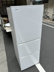 TOSHIBA(東芝)330L 3ドア冷蔵庫 GR-R33S(WT) 2019年製