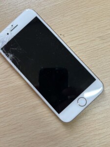 Apple(アップル)iPhone6 A1586 64GB