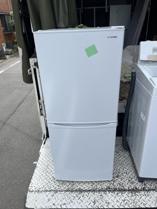 通販・正規取扱店 美品 アイリスオーヤマ 2022年製 2ドア 冷蔵庫 IRSD-14A-B