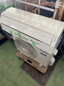 Panasonic(パナソニック) 2.2kw ルームエアコン CS-J228C-W 2018年製