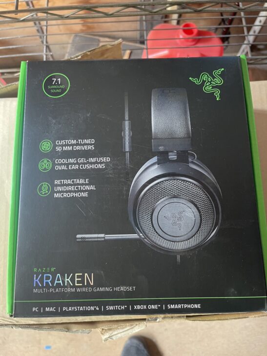 RAZER KRAKEN 7.1 ゲーミングヘッドセット