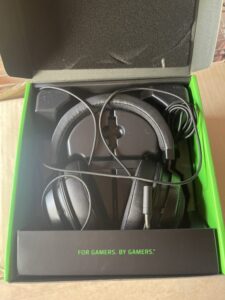 RAZER KRAKEN 7.1 ゲーミングヘッドセット