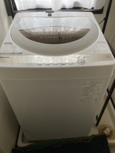 TOSHIBA(東芝)5.0キロ 全自動洗濯機 AW-5GA1(W) 2021年製