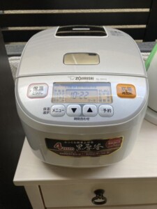 ZOJIRUSHI(象印)マイコン炊飯ジャー NL-DS10 2022年製