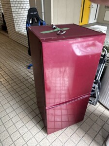 AQUA(アクア)157L 2ドア 冷蔵庫 AQR-16G(R) 2017年製