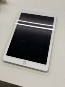 Apple(アップル)iPad 第6世代 Wi-Fi+Cellular A1954 128GB シルバー