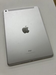Apple(アップル)iPad 第5世代 A1823 128GB シルバー